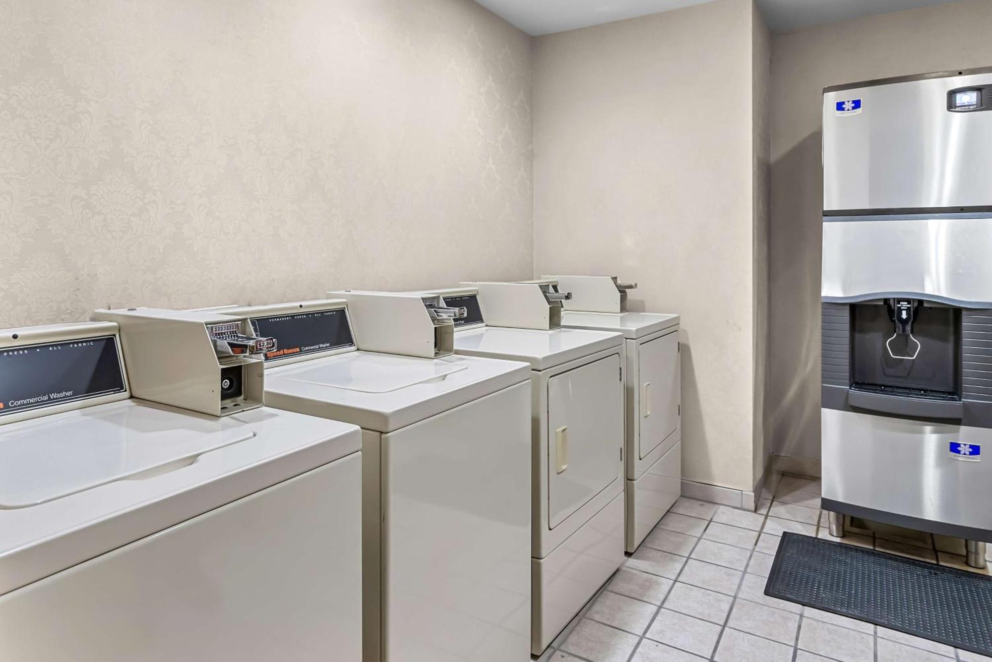 Best Western Socorro Hotel & Suites Екстериор снимка