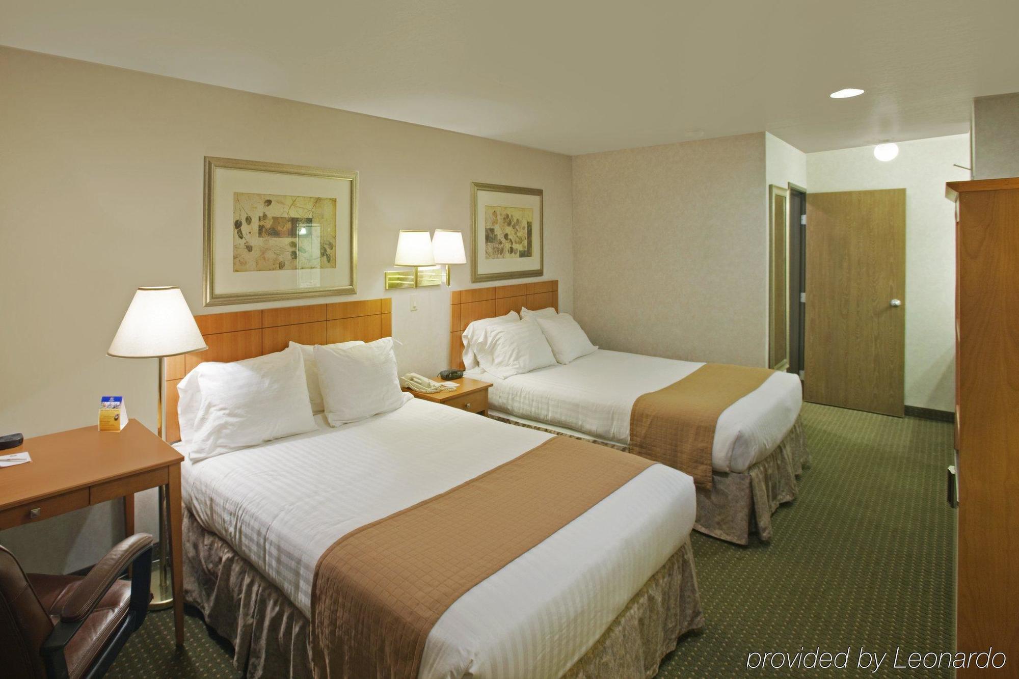 Best Western Socorro Hotel & Suites Стая снимка