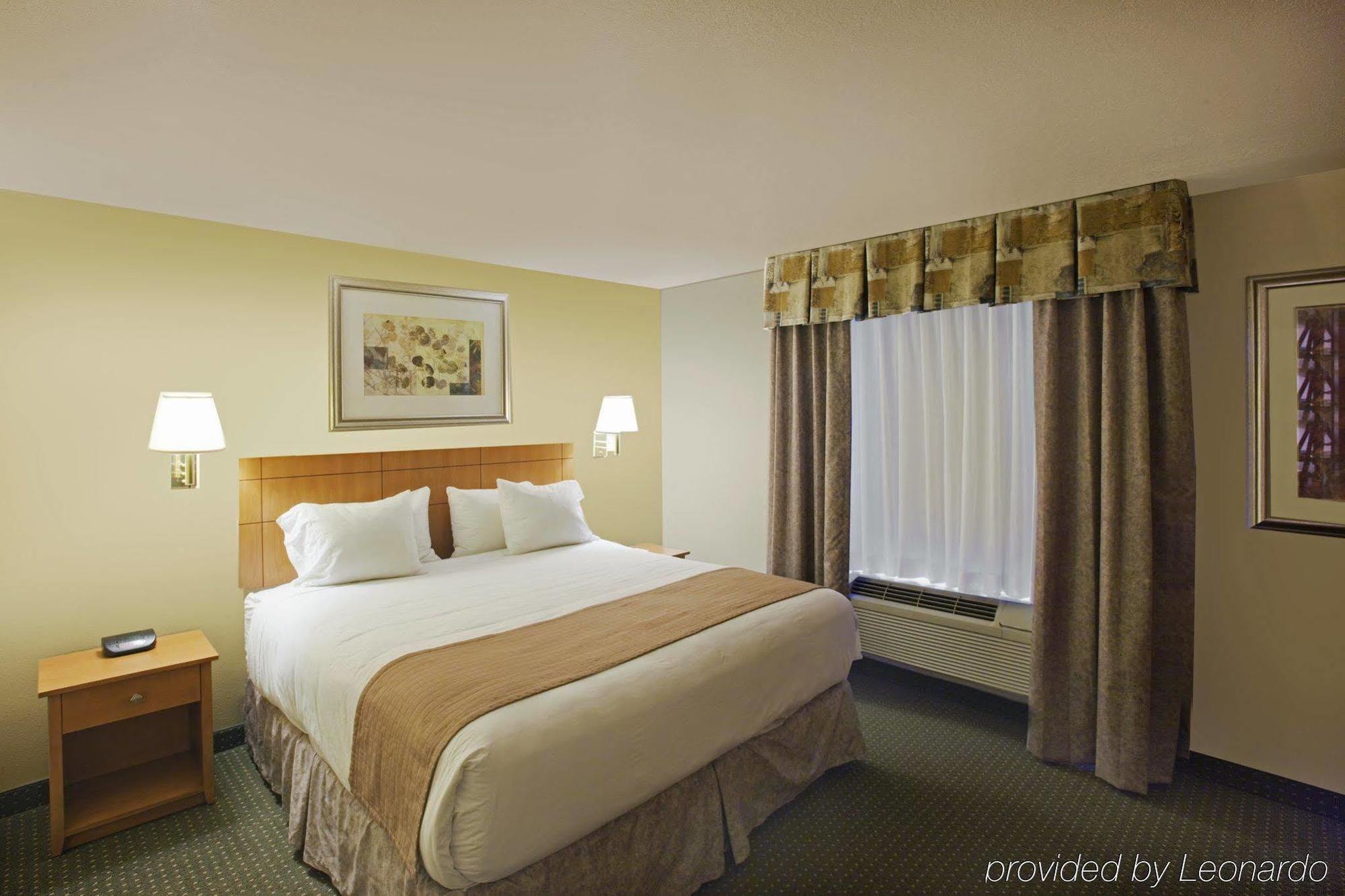Best Western Socorro Hotel & Suites Стая снимка
